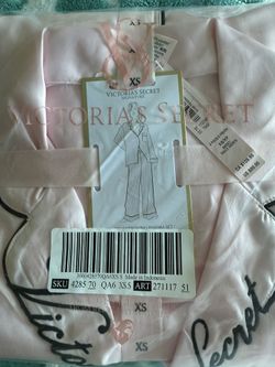 Women's Victoria Secret Pink Silk Pajamas With Black Lettering 