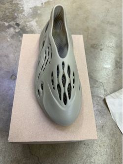 Yeezy Foam RnR  Stone Salt 12M