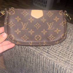 Louis Vuitton MINI POUCHETTE