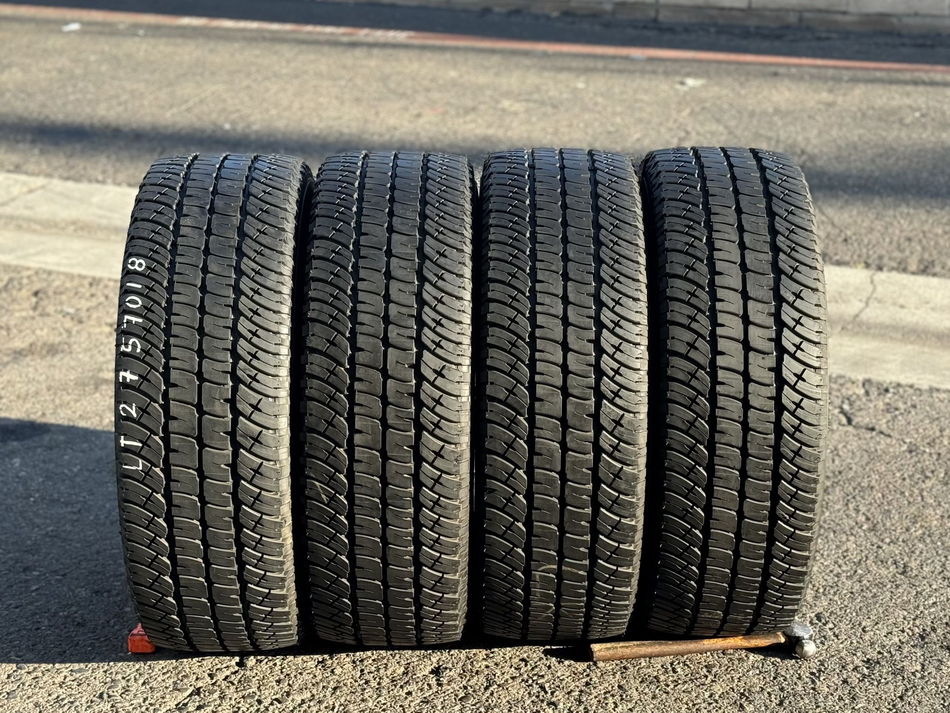 LT 275/70/18 MICHELIN 10PLY *LIKE NEW*