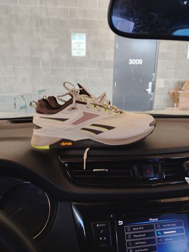 Women's Reebok Vibram Nano Sz 10