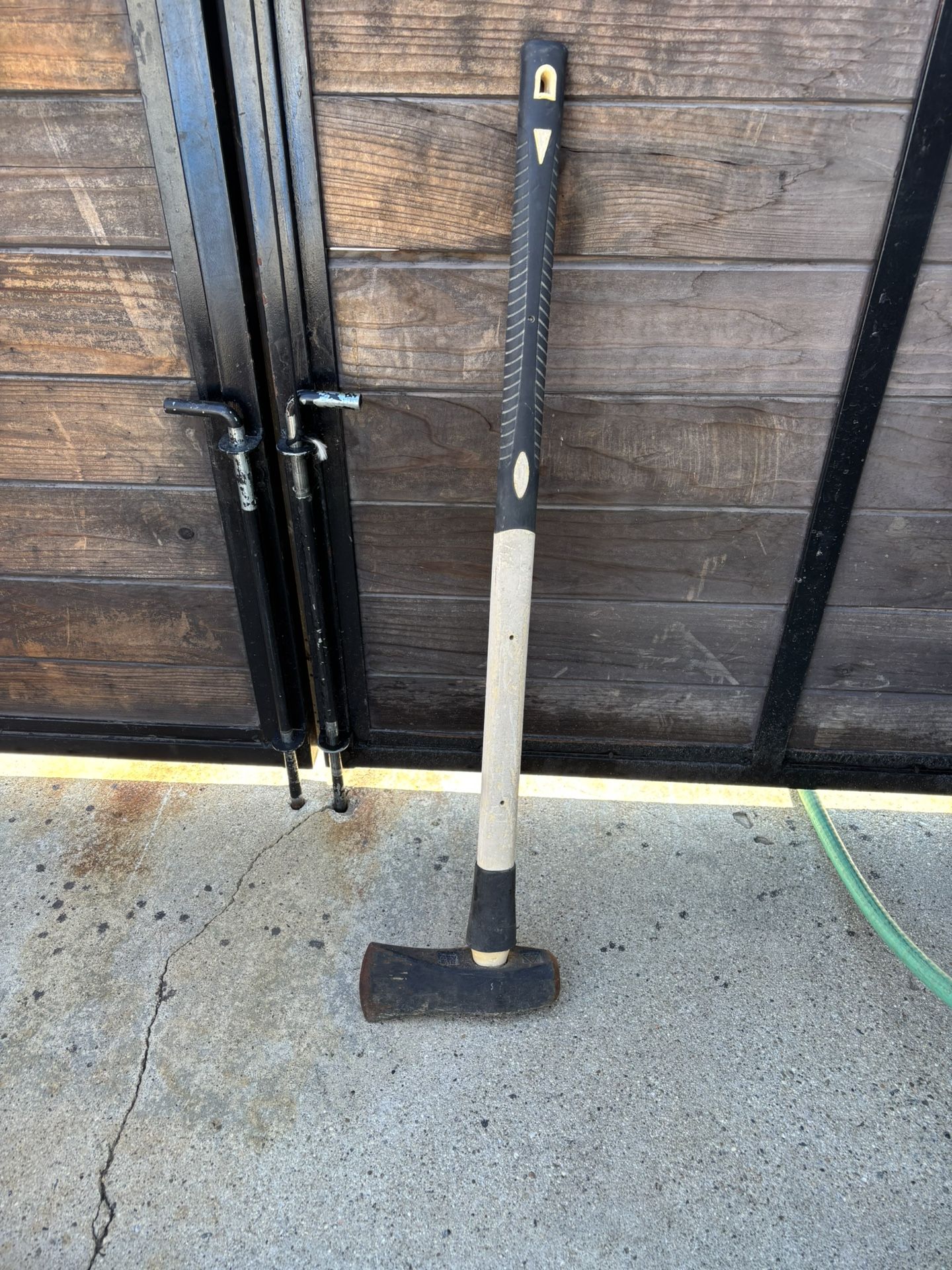 8 Pound Maul/Sledgehammer