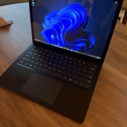 Microsoft Surface Laptop 4 (i7/32GB RAM / 1 TB)