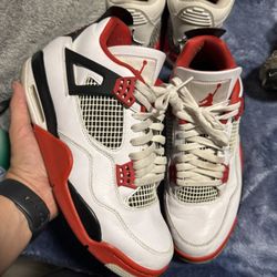 Jordan 4 Fire Reds 