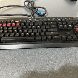 Corsair K70 Mechanic Gaming Keyboard