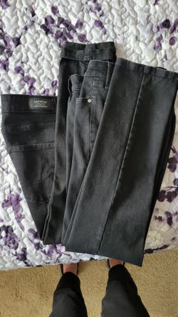 All Size 6, Three Blue Jean's, 2 Black Jean's and One White Capri. Take all for $35.00. Most of these have not been worn. Pick up Only.