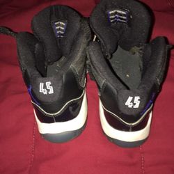JORDANS SPACE JAMS LITTLE KIDS SIZE 1 YOUTH $10
