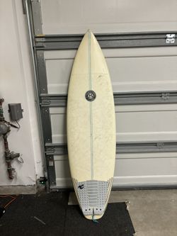 5’9 26 Liter stamps Surfboard (like New)