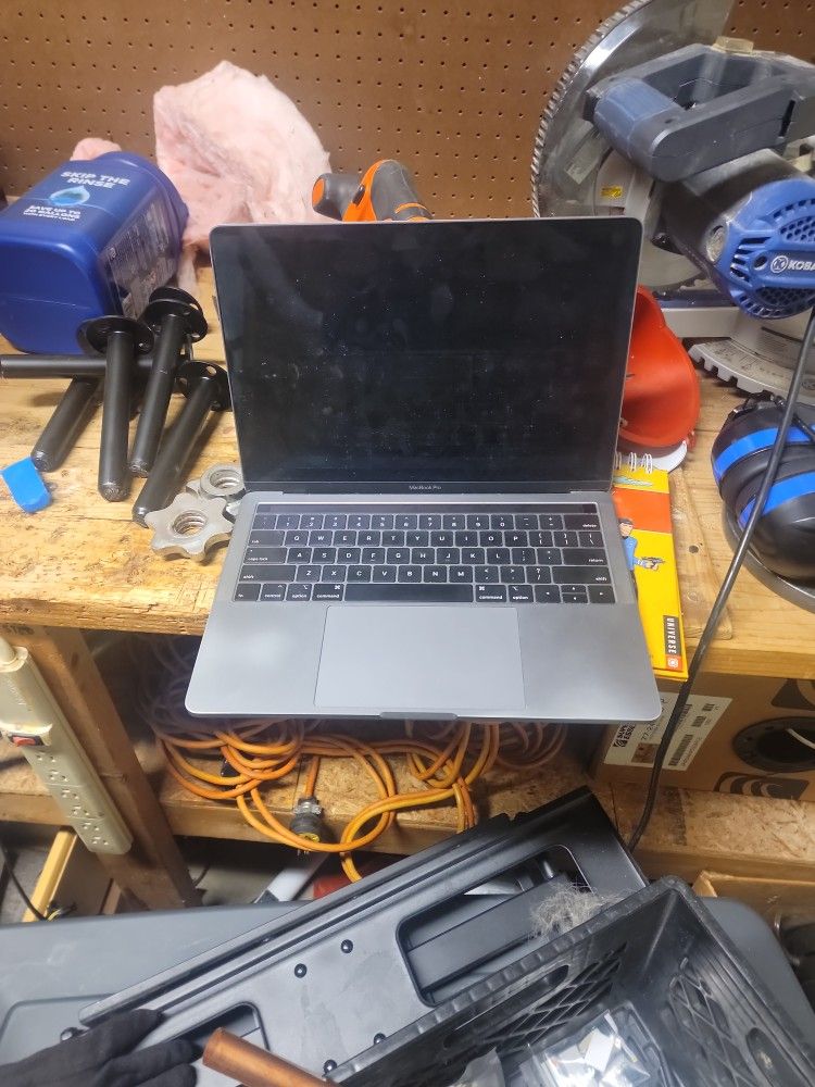 13 Inch MacBook Pro $400 Obo