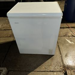 hotpoint  chest freezer
