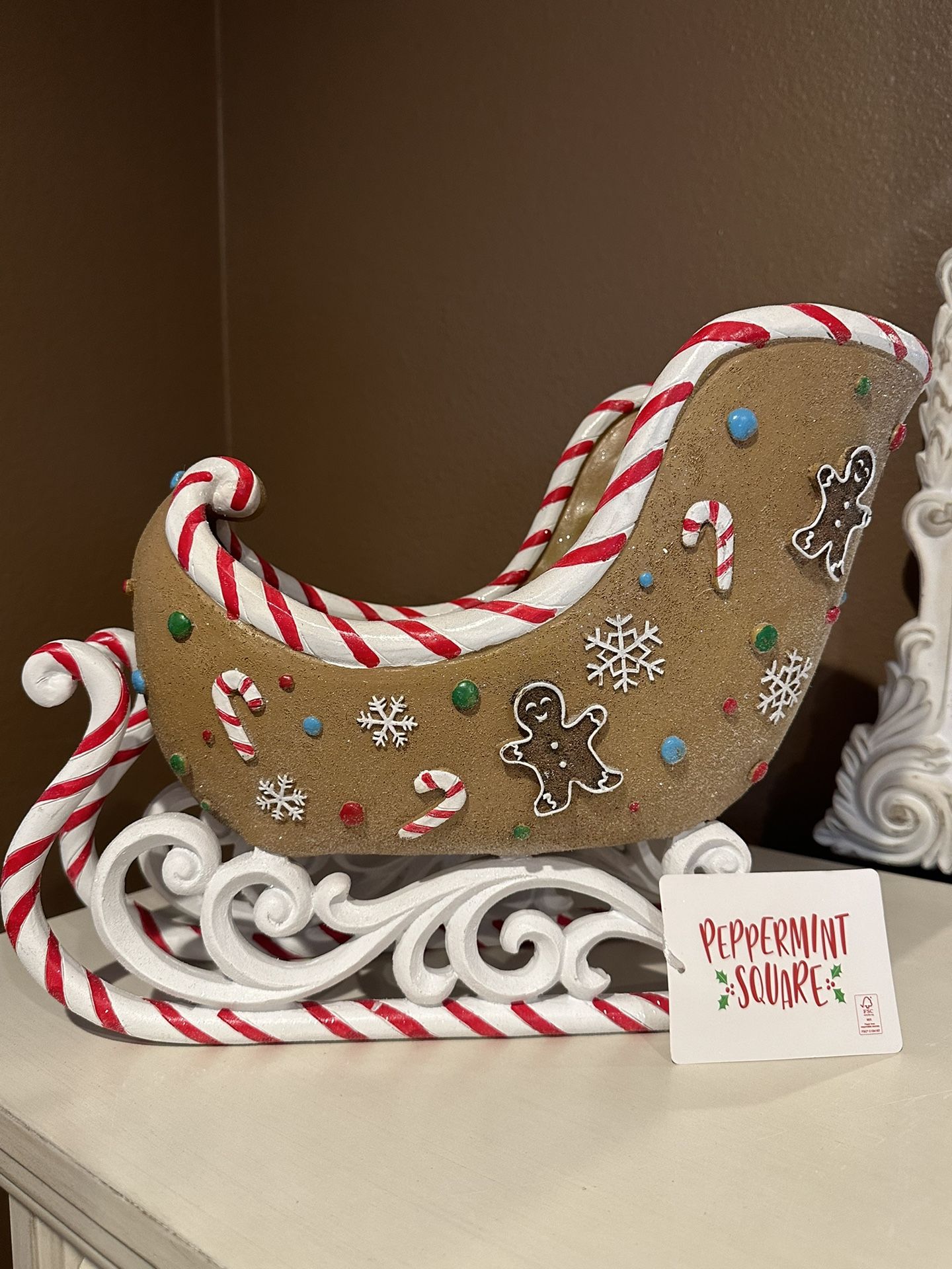 Peppermint Square Gingerbread Sleigh Santa's Christmas