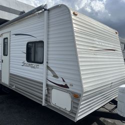 2010 Keystone Summerland 