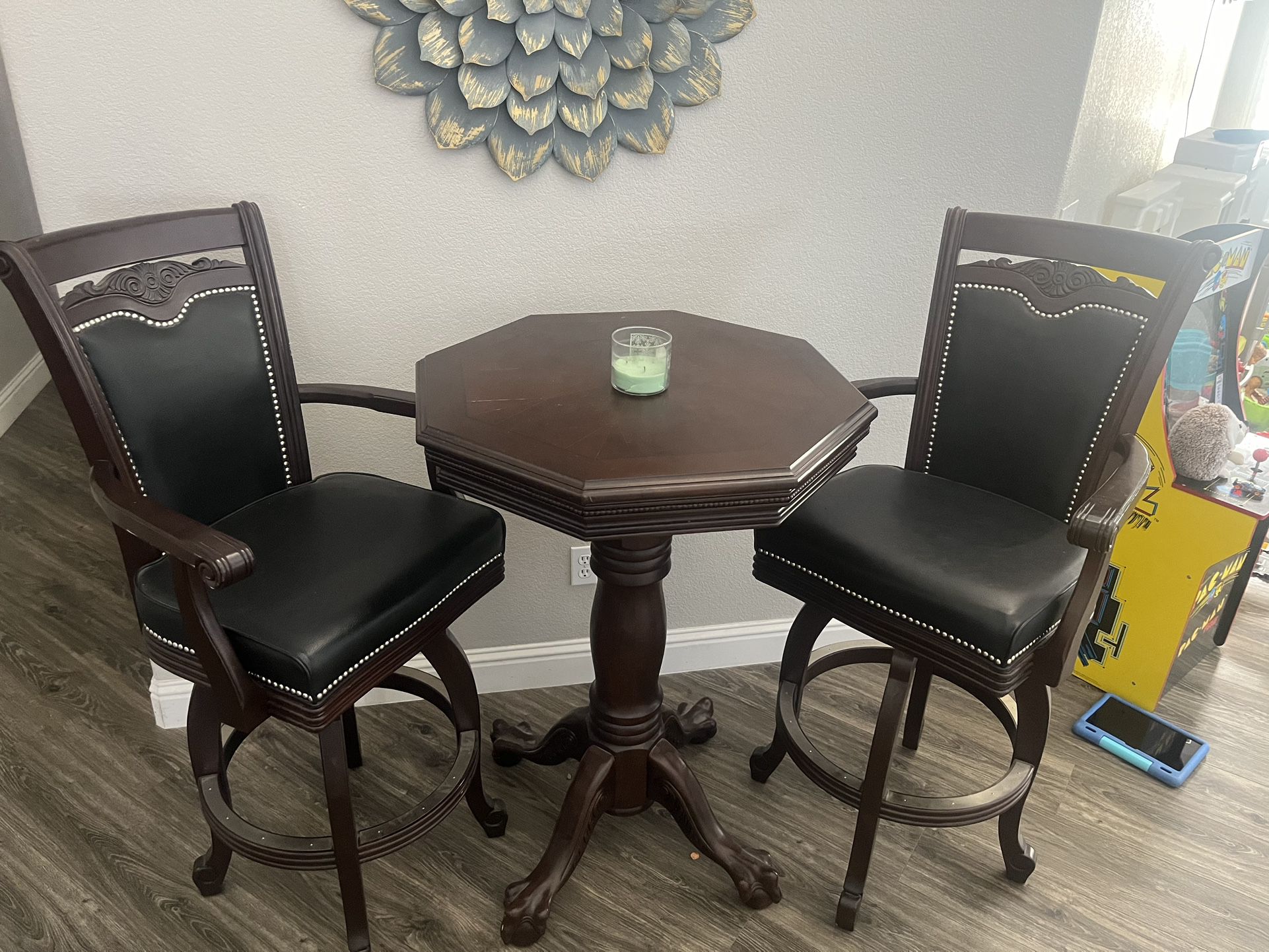 American Heritage table and chairs 