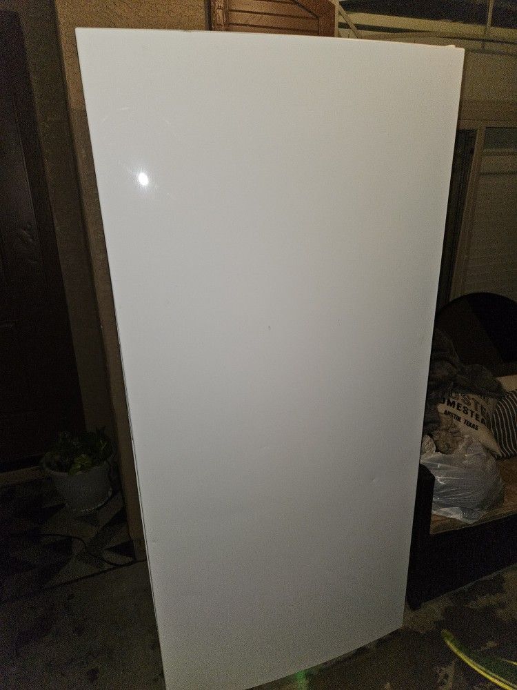 Ge Freezer In Perfect Condition Like New