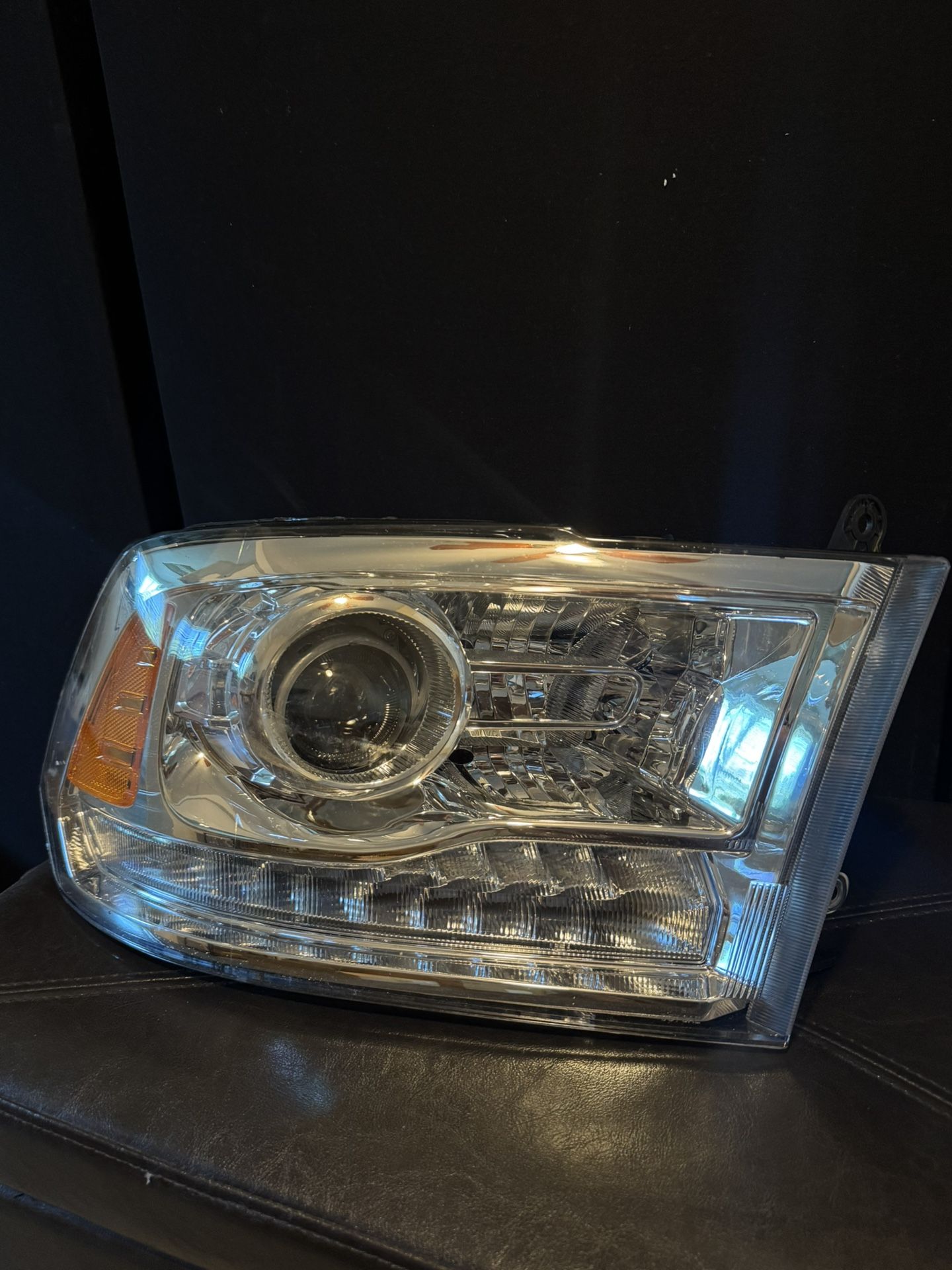 Headlight Ram 1500