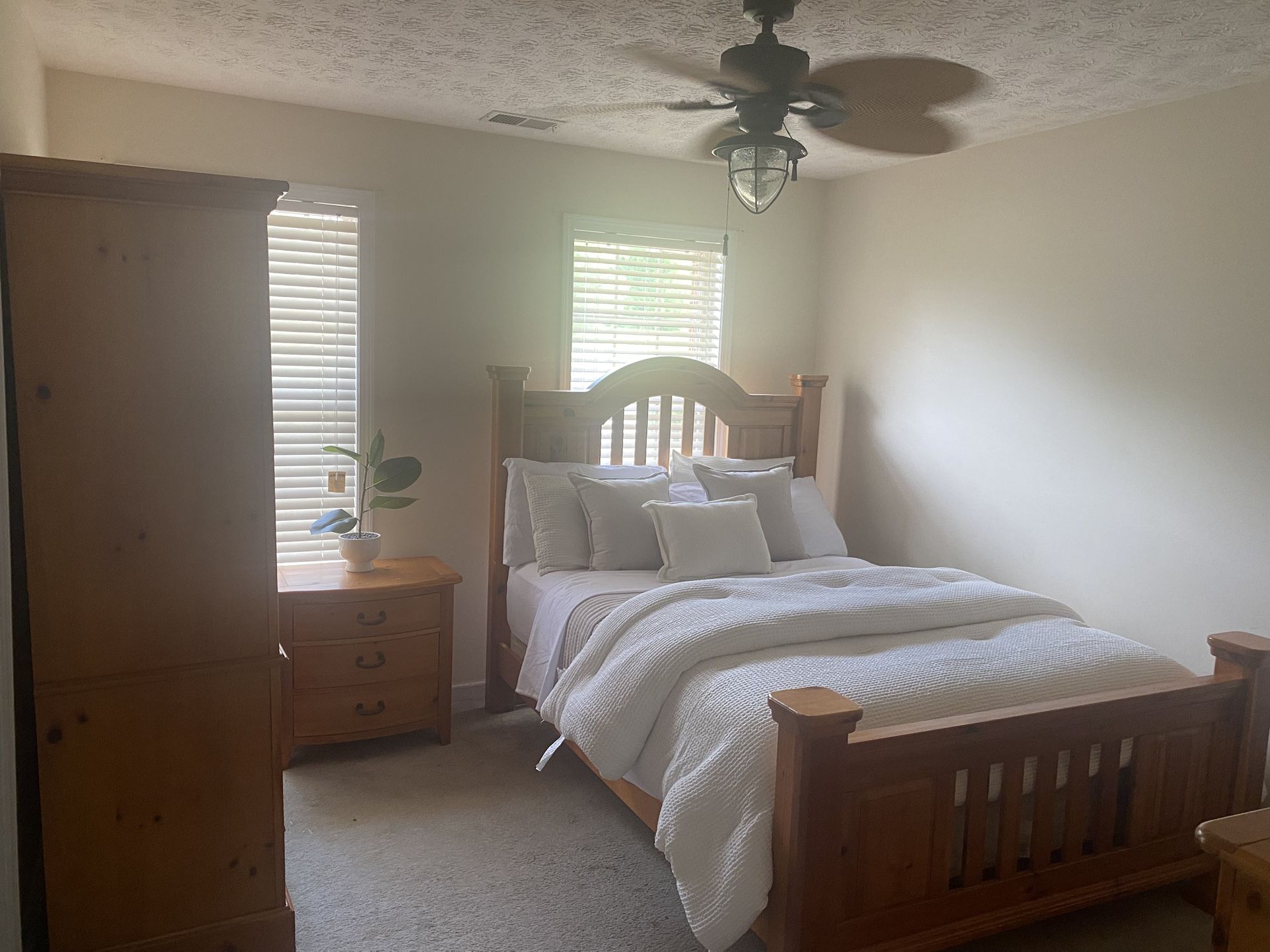 7 Piece Queen Size Bedroom Set
