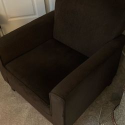 Like-new Chair From Seldens Designer Home Furnishings 