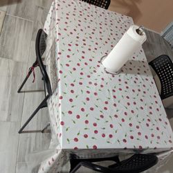 Kitchen Table With 4 Chairs