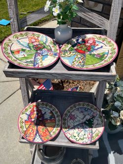 Jim shore collectible plates - seasonal