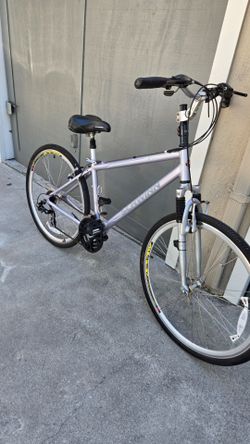 Shwinn Hybrid Bike