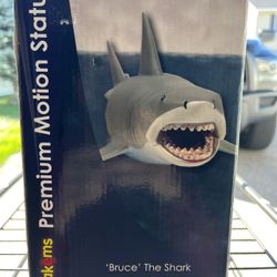 JAWS Shakems Bruce The Shark Premium Motion Statue