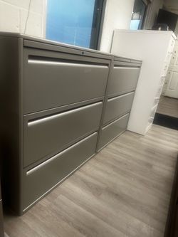 OFFICE/HOME FILE CABINET 4 DRAWERS LATERAL METAL FILE