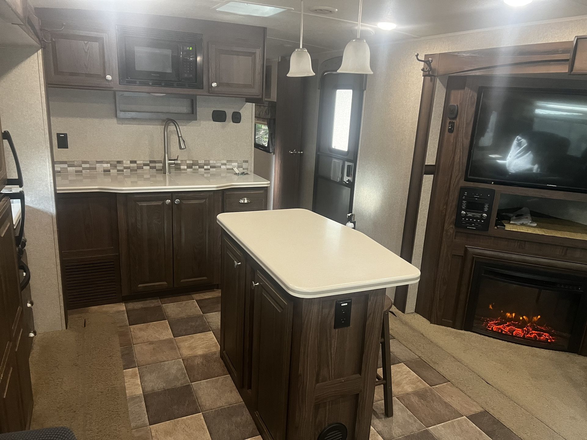 2017 Forest River Flagstaff 832IKBS