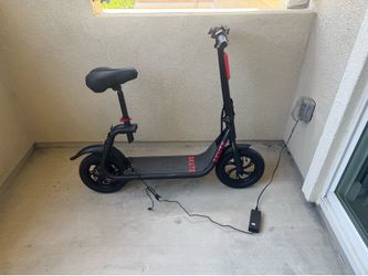 Skute electric scooter