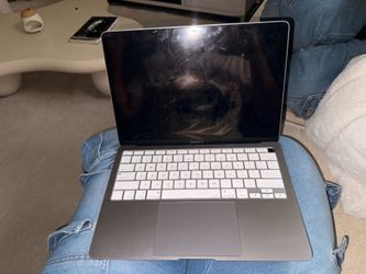 Apple MacBook Air 13” 2020 Space Gray – Works Perfect