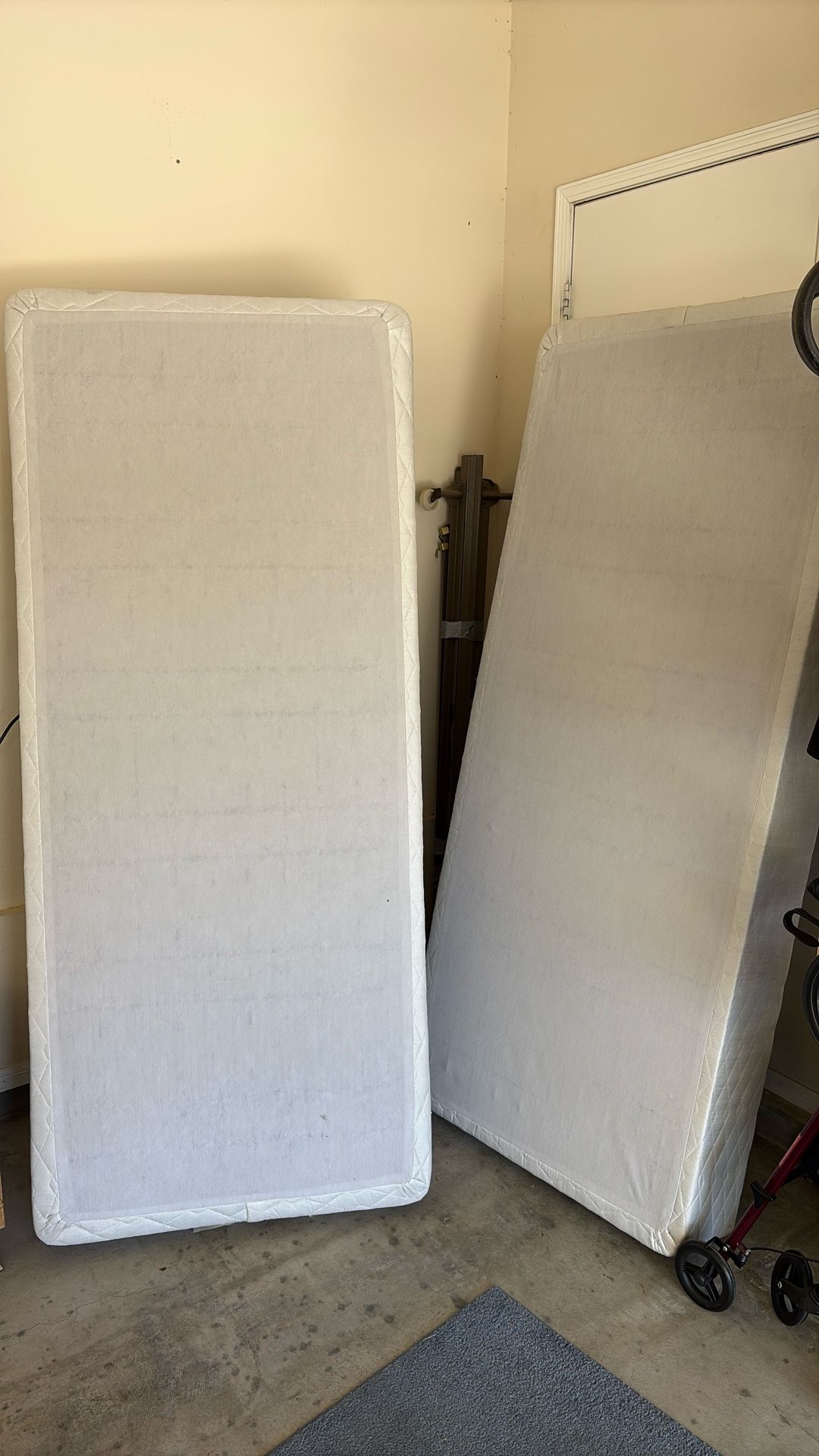 Calling Box Spring