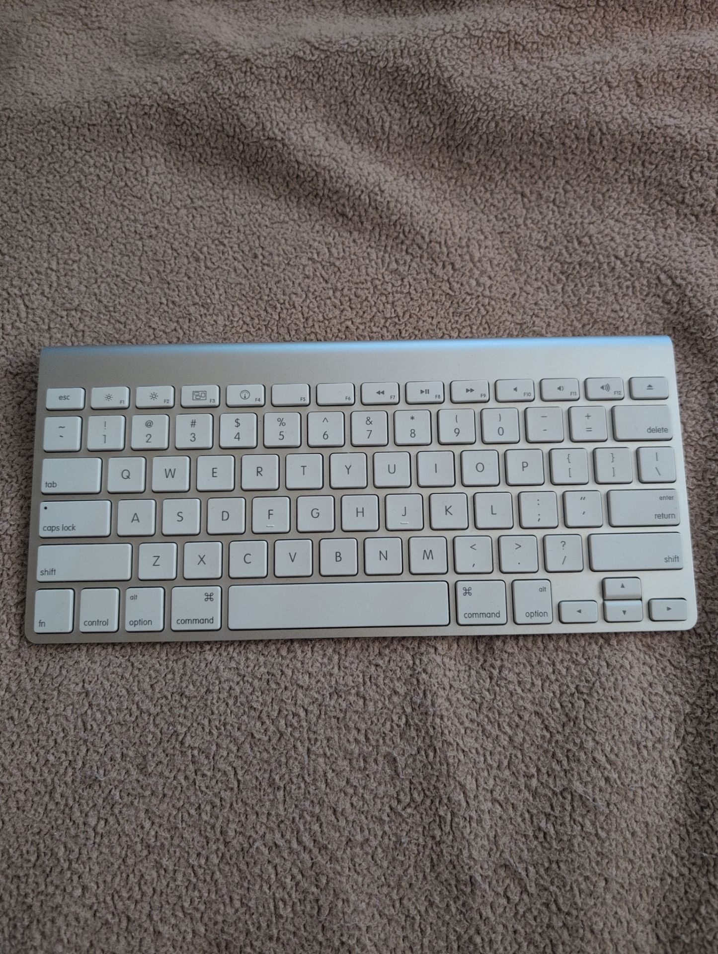 Apple Wireless Bluetooth Keyboard