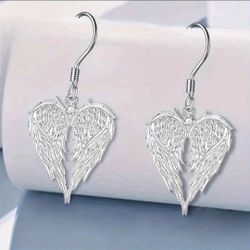Fashionable Angel Wing Heart-Shaped Pendant Earrings Lightweight Elegant Jewelry Gift