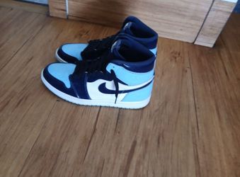Air jordan 1 unc shoes