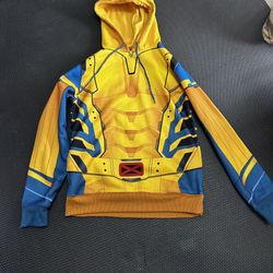 Wolverine Sweatshirt and claw