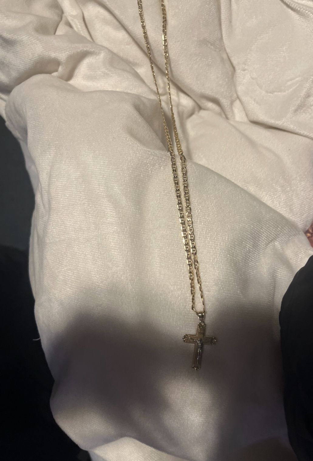 10k gold chain and pendant 