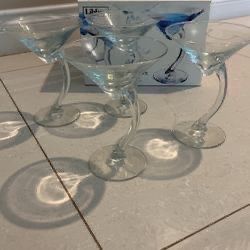 Set Of 4 Glass With Beautiful Design , $25 Great For Christmas Party 