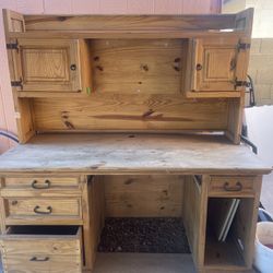 Wooden desk w/ Hutch and picture of owls