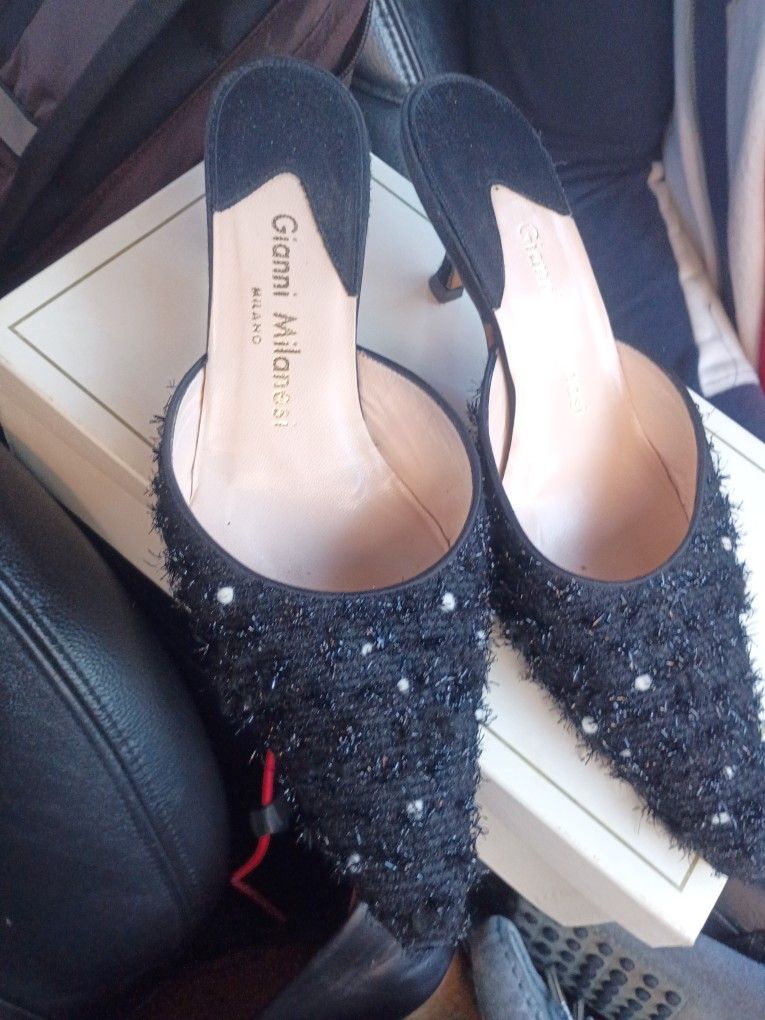 These are Gianni Milanesi Milano mules.