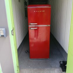 Galanz Refrigerator Good Cond Working