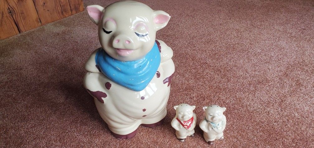Vintage Shawnee Pottery 1940s Smiley Pig Cookie Jar & Smiley Pig Salt & Pepper Shakers