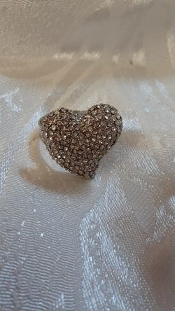 Anillo con piedreria