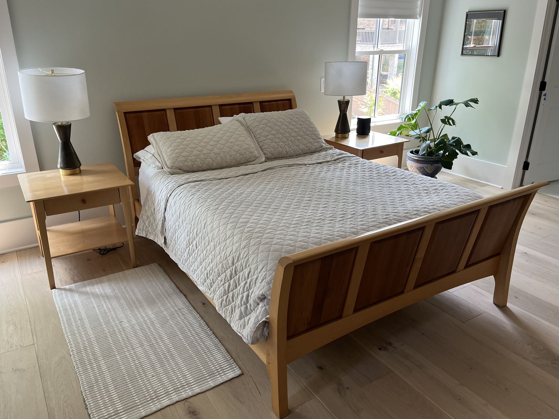 Maple And Cherry 4 Piece Bedroom Set
