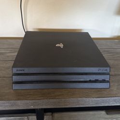 Playstation 4 Pro (Perfect condition barely Used)