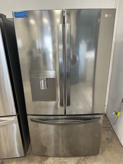 Whirlpool Platinum Silver Stainless Steel Refrigerator W Ice & Water