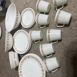 Corelle and Pyrex Butterfly Gold Dinnerware Set