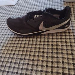 Nike track shoes mens