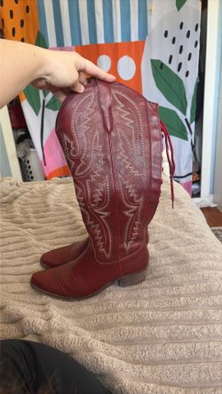 Red cowgirl boots , Red Top , Size 9.5