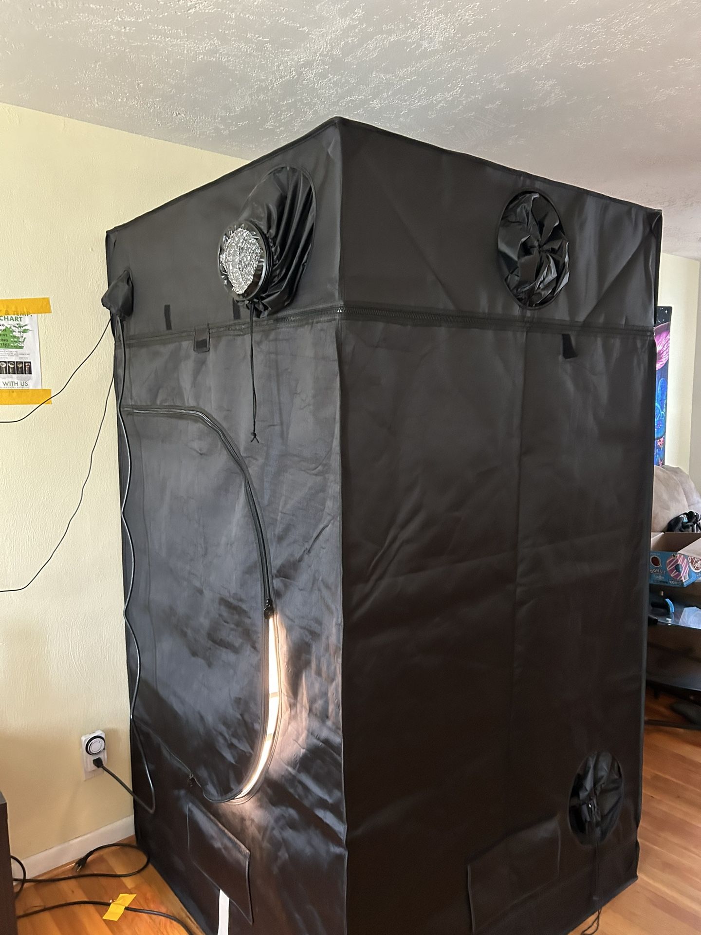 4 X 4 Gorilla Grow Tent w/ Everything You’d Need
