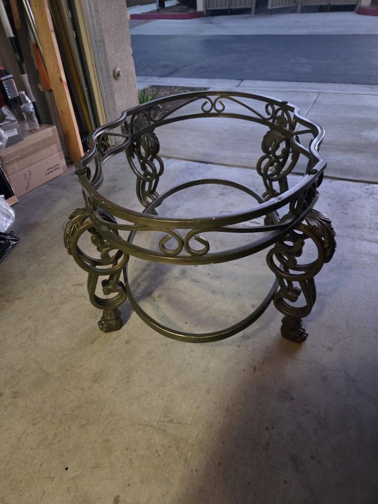 LIVING ROOM CENTER TABLE