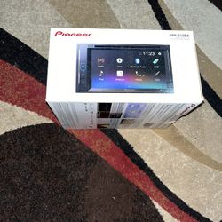 Pioneer Touch Screen Radio